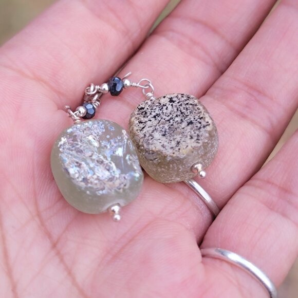 Ancient chunky Roman glass iridescent blue bead 925 sterling silver earrings - Picture 7 of 15